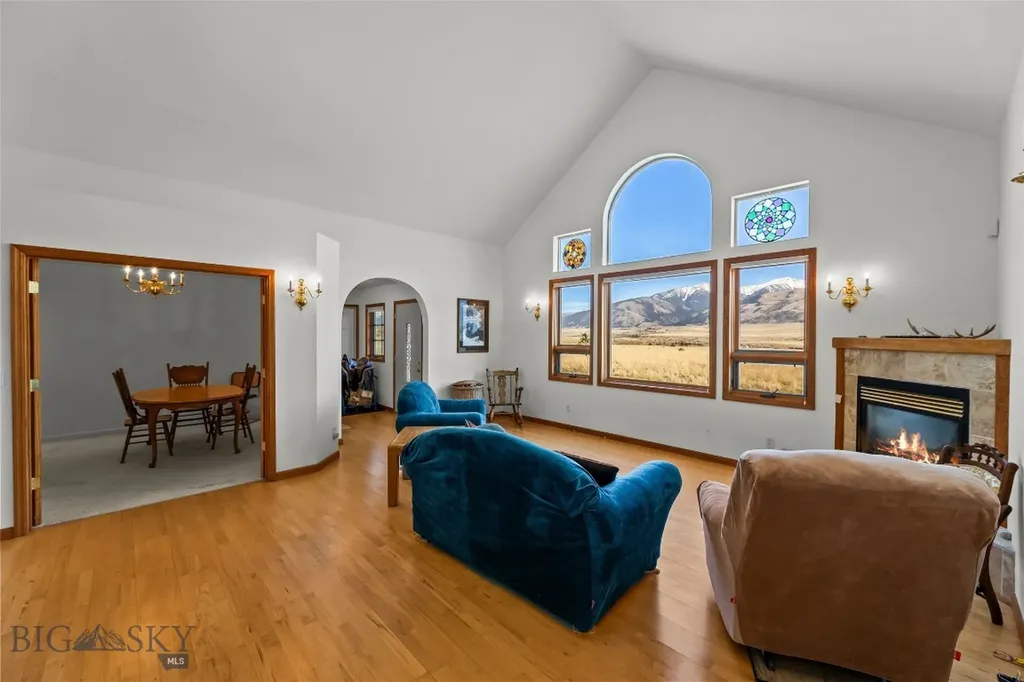 6 Rock View Lane Emigrant MT 59027