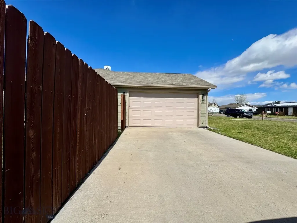 1220 W Reservoir Street Livingston MT 59047