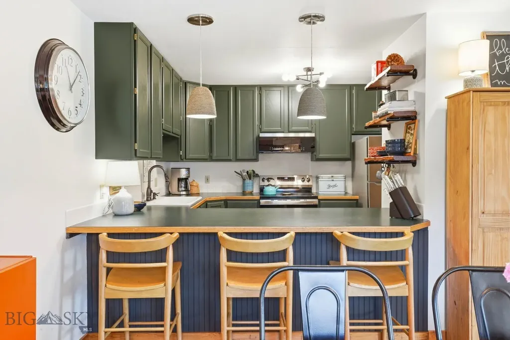 80 Aspen Leaf Big Sky MT 59716