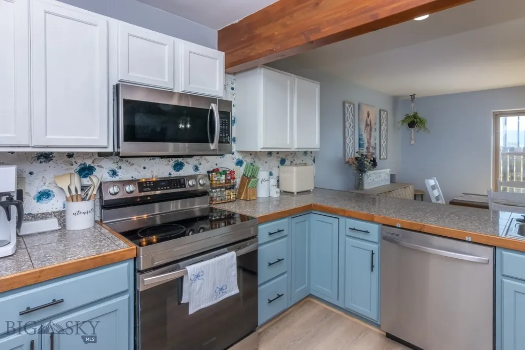 1123 N River Rock Drive Belgrade MT 59714