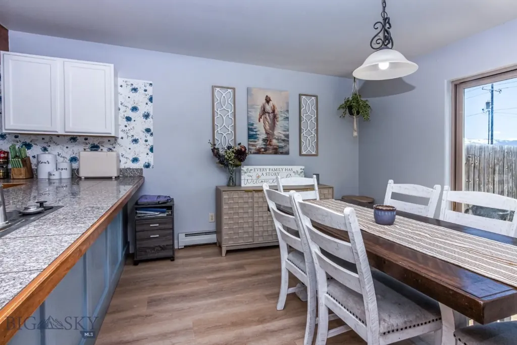 1123 N River Rock Drive Belgrade MT 59714