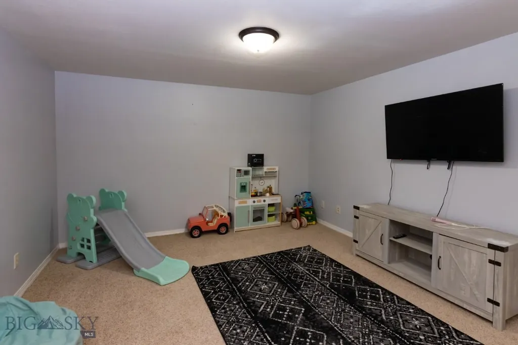 1123 N River Rock Drive Belgrade MT 59714