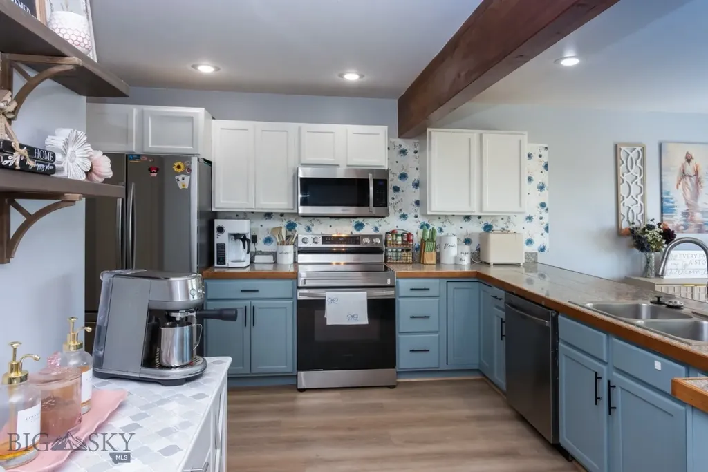 1123 N River Rock Drive Belgrade MT 59714
