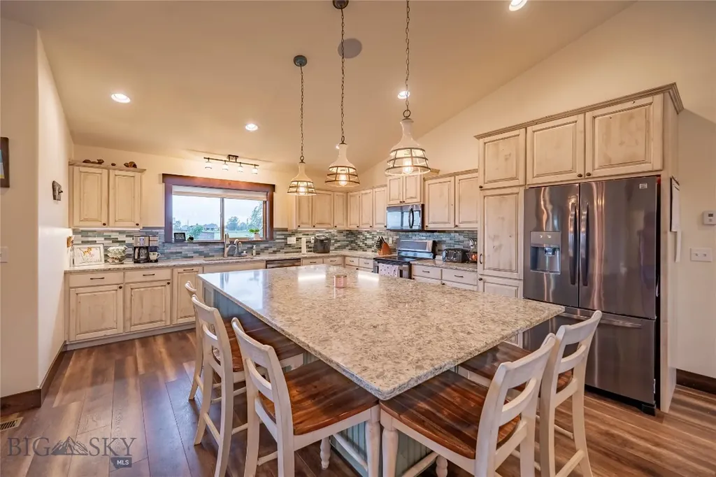 346 Pioneer Crossing Boulevard Manhattan MT 59741