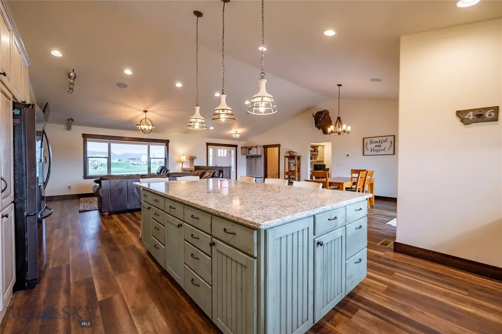346 Pioneer Crossing Boulevard Manhattan MT 59741