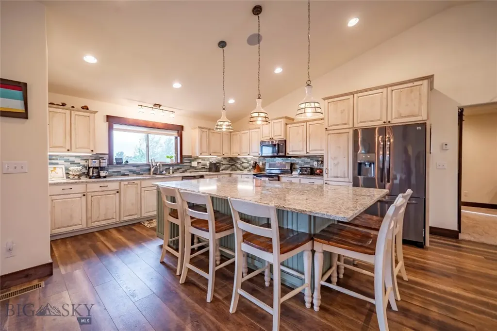 346 Pioneer Crossing Boulevard Manhattan MT 59741