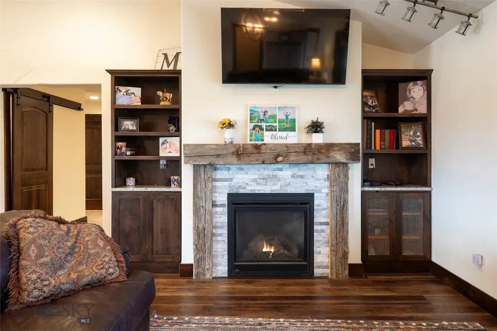 346 Pioneer Crossing Boulevard Manhattan MT 59741
