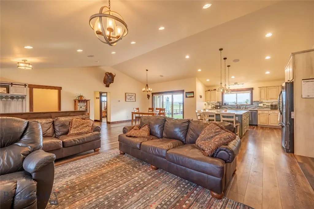 346 Pioneer Crossing Boulevard Manhattan MT 59741