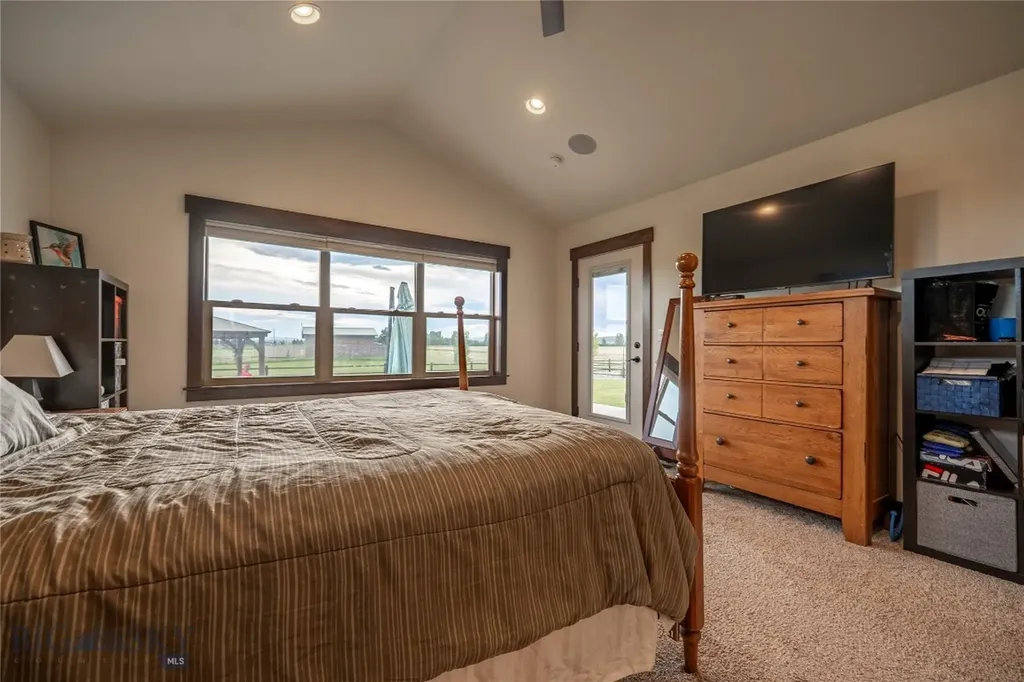 346 Pioneer Crossing Boulevard Manhattan MT 59741