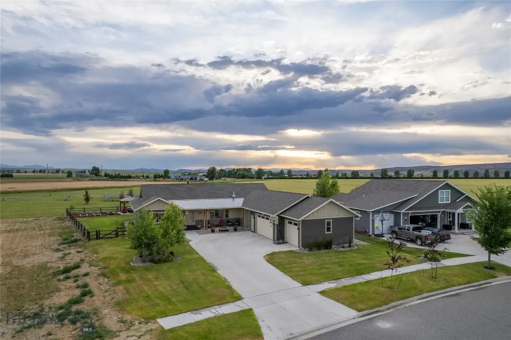 346 Pioneer Crossing Boulevard Manhattan MT 59741