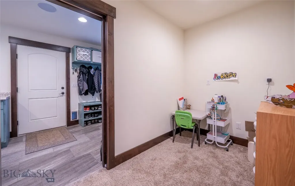 346 Pioneer Crossing Boulevard Manhattan MT 59741