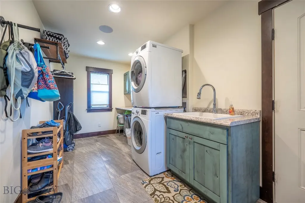346 Pioneer Crossing Boulevard Manhattan MT 59741