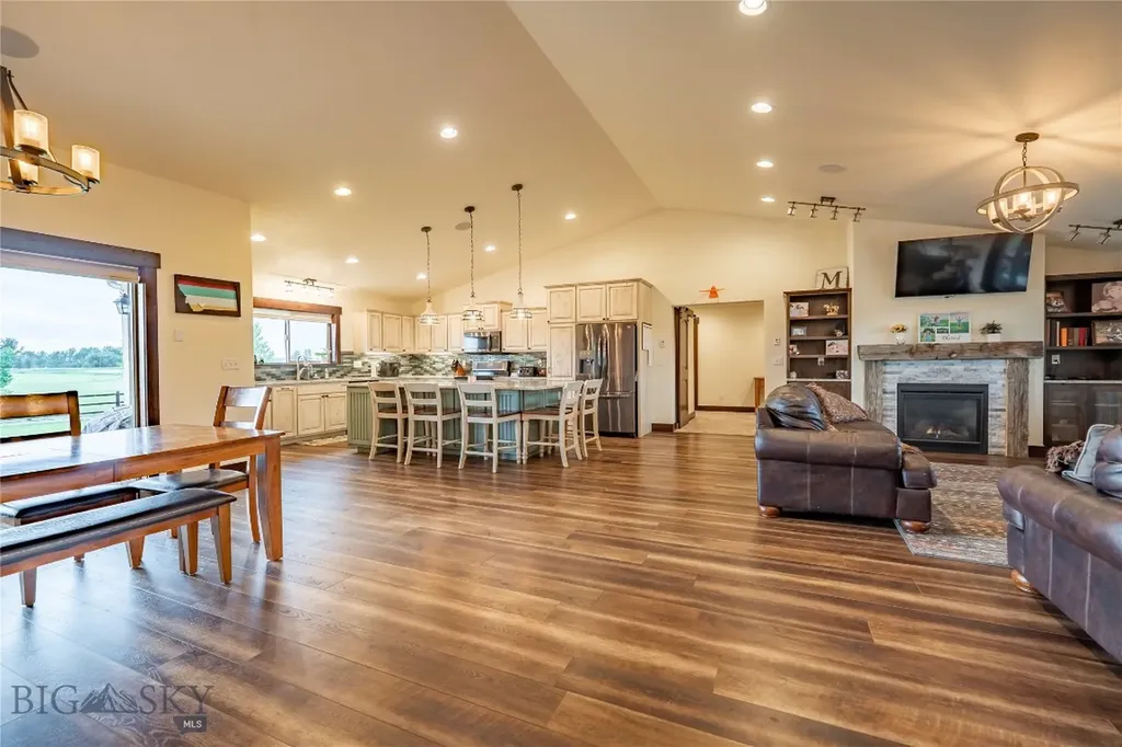 346 Pioneer Crossing Boulevard Manhattan MT 59741