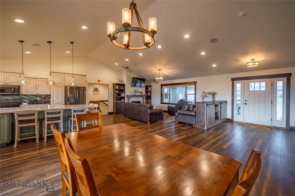 346 Pioneer Crossing Boulevard Manhattan MT 59741