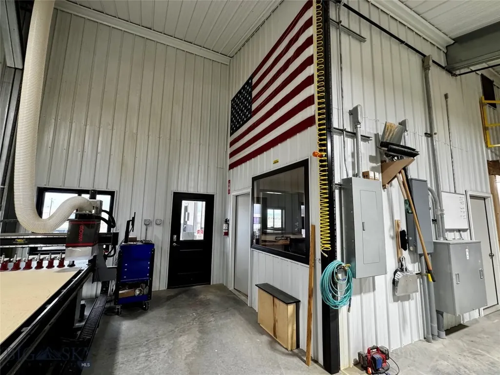 3445 N Highway 91 Dillon MT 59725