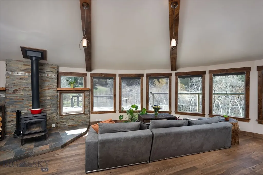 1759 Moffit Gulch Bozeman MT 59715