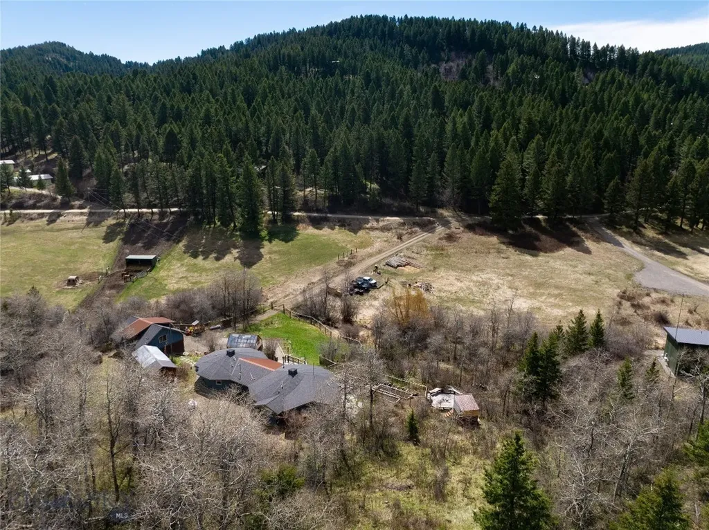 1759 Moffit Gulch Bozeman MT 59715