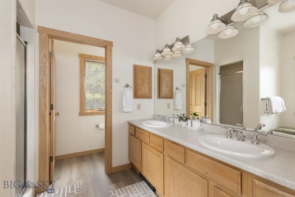 3560 Sprucewood Big Sky MT 59716
