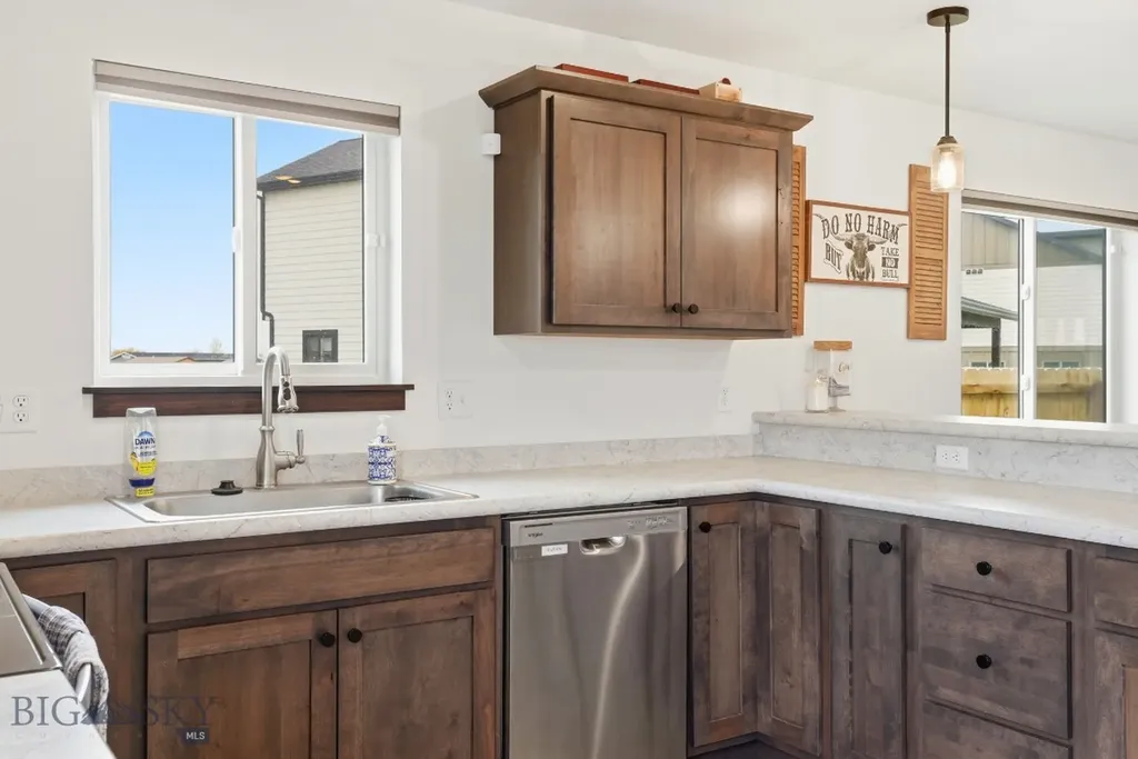 2016 Ross Way Belgrade MT 59714