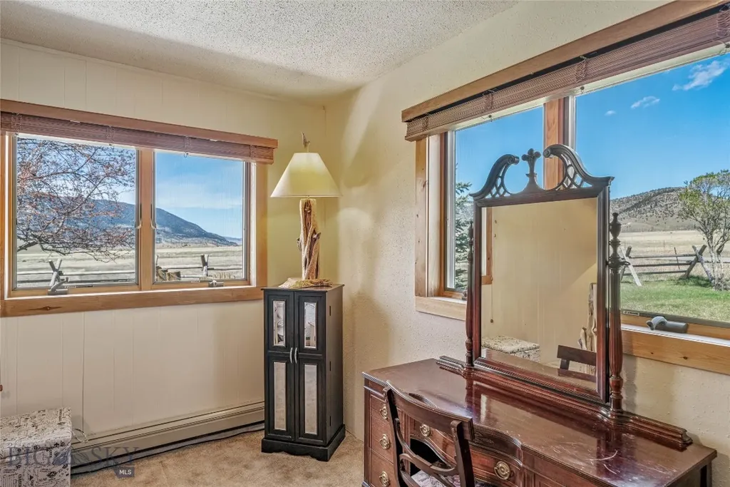 2 Jumping Rainbow Road Livingston MT 59047