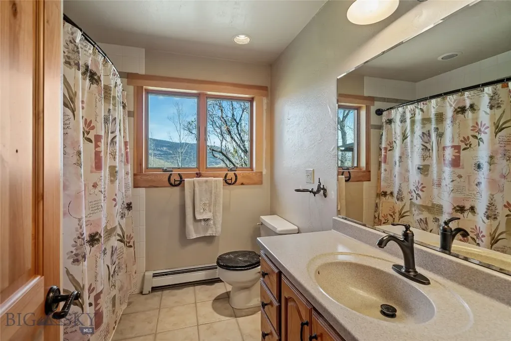 2 Jumping Rainbow Road Livingston MT 59047