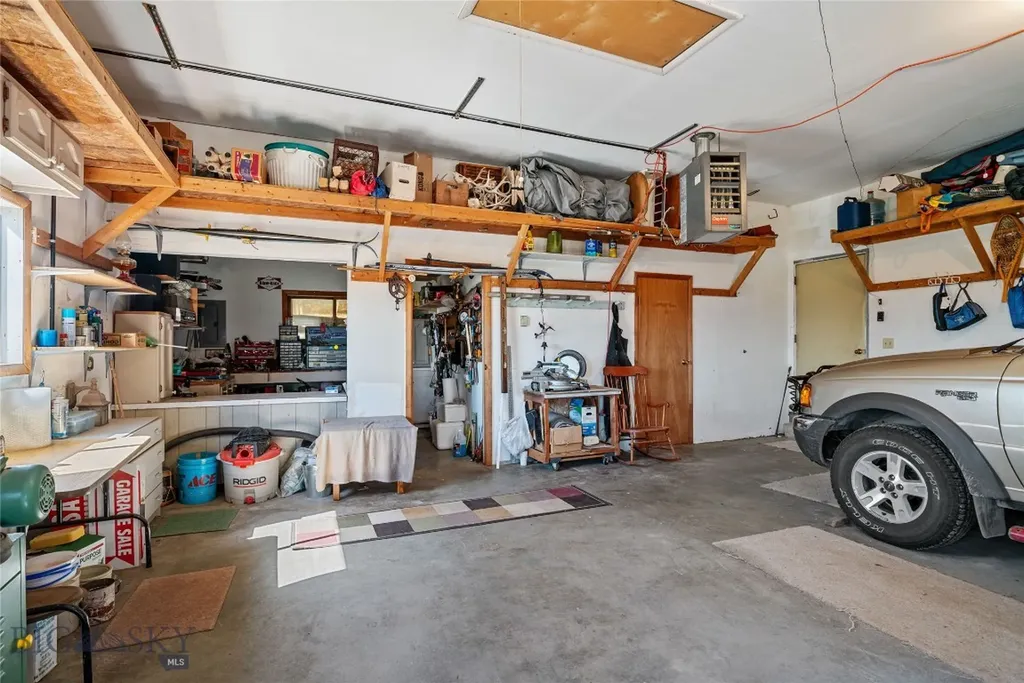 2 Jumping Rainbow Road Livingston MT 59047
