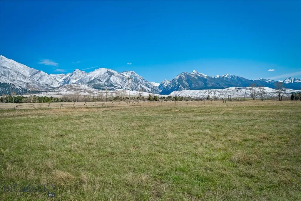 2 Jumping Rainbow Road Livingston MT 59047