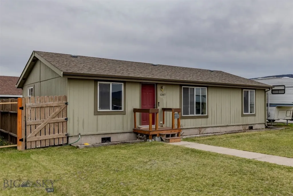 1207 W Reservoir Street Livingston MT 59047