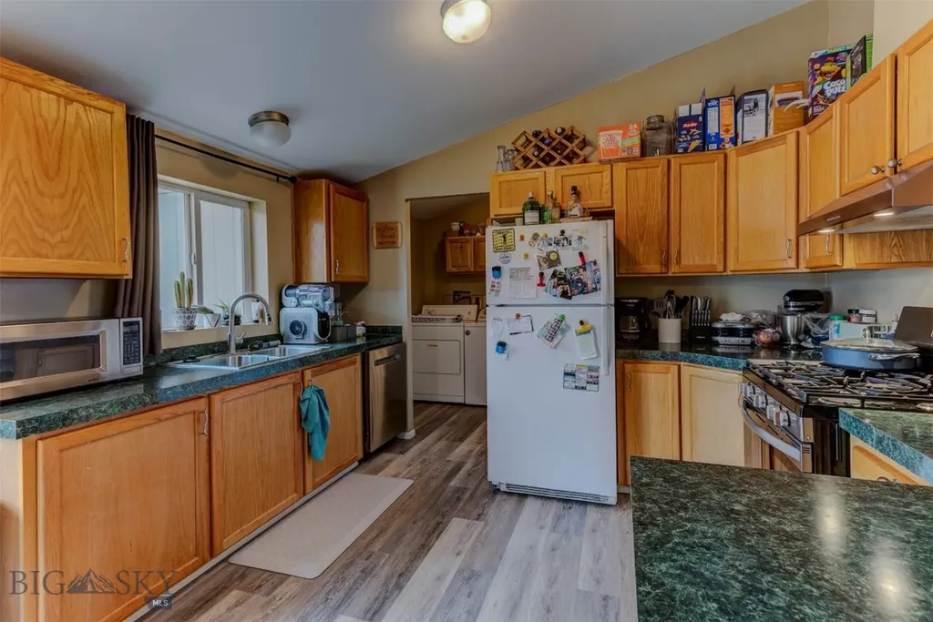 1207 W Reservoir Street Livingston MT 59047