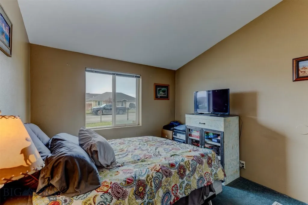 1207 W Reservoir Street Livingston MT 59047