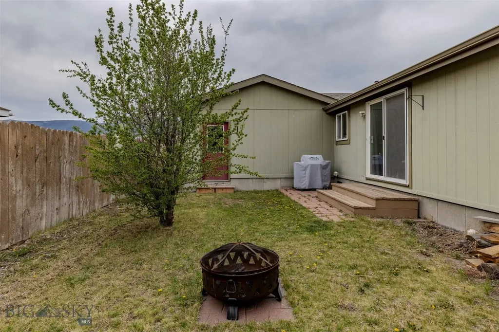 1207 W Reservoir Street Livingston MT 59047