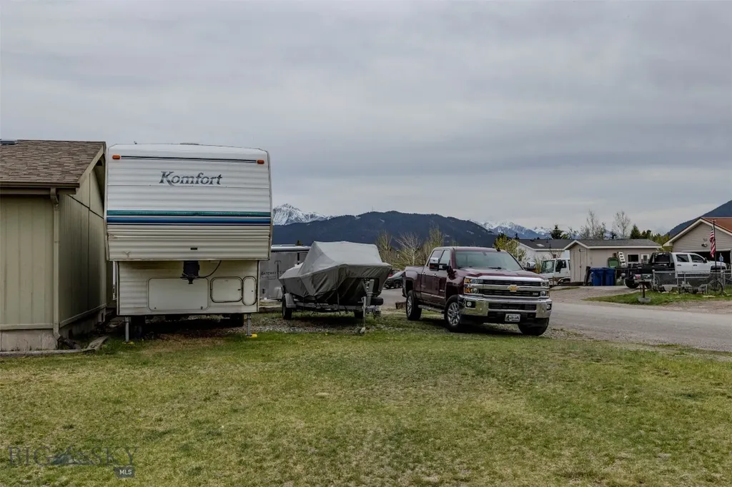 1207 W Reservoir Street Livingston MT 59047