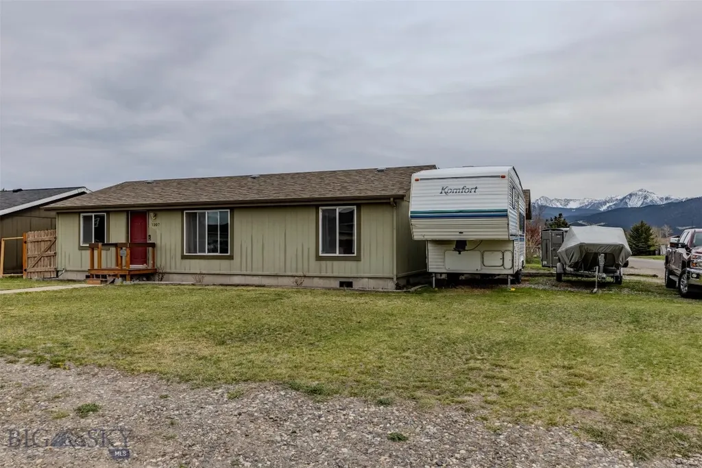 1207 W Reservoir Street Livingston MT 59047