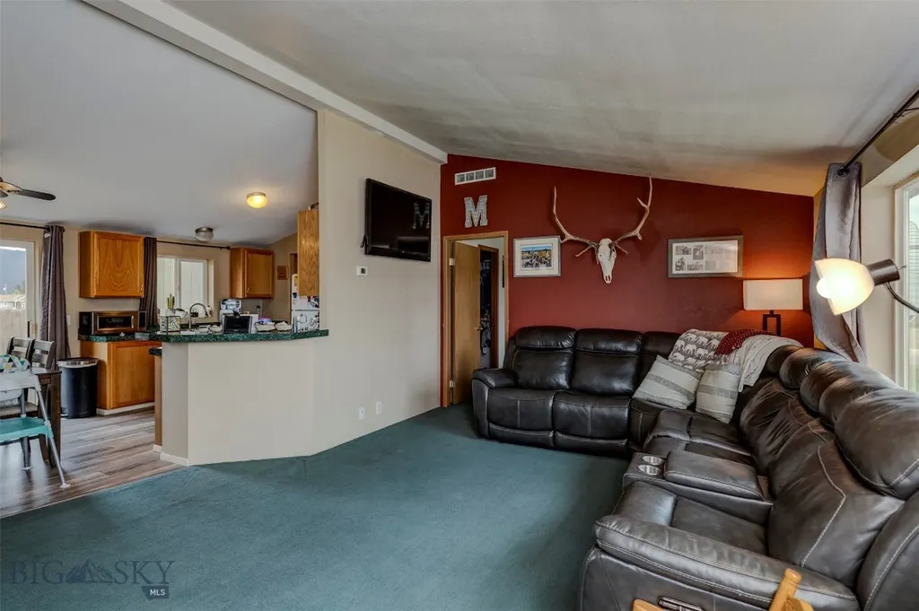 1207 W Reservoir Street Livingston MT 59047