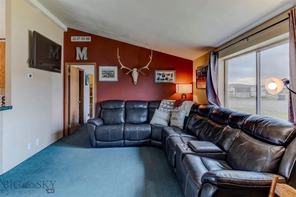 1207 W Reservoir Street Livingston MT 59047