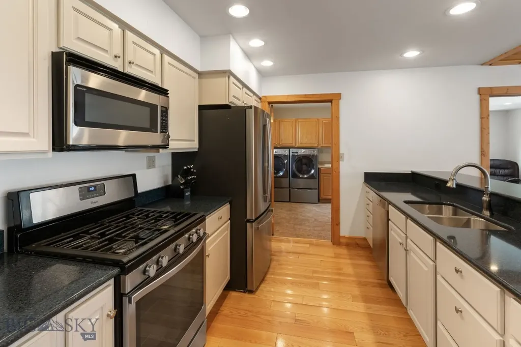 221 Sawtooth Road Polaris MT 59746