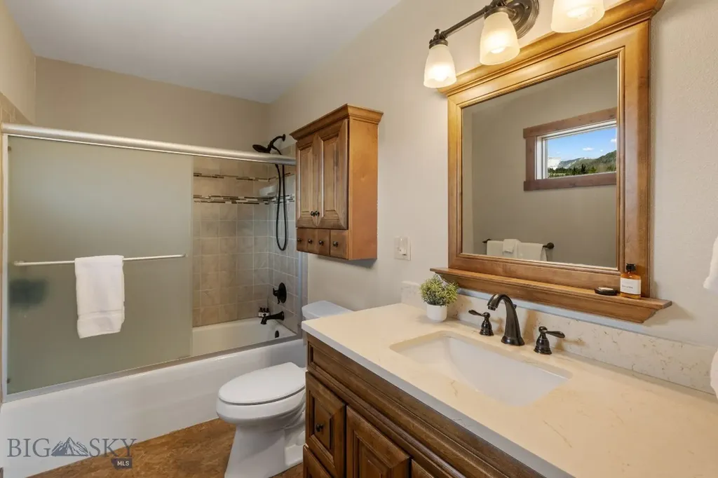 221 Sawtooth Road Polaris MT 59746