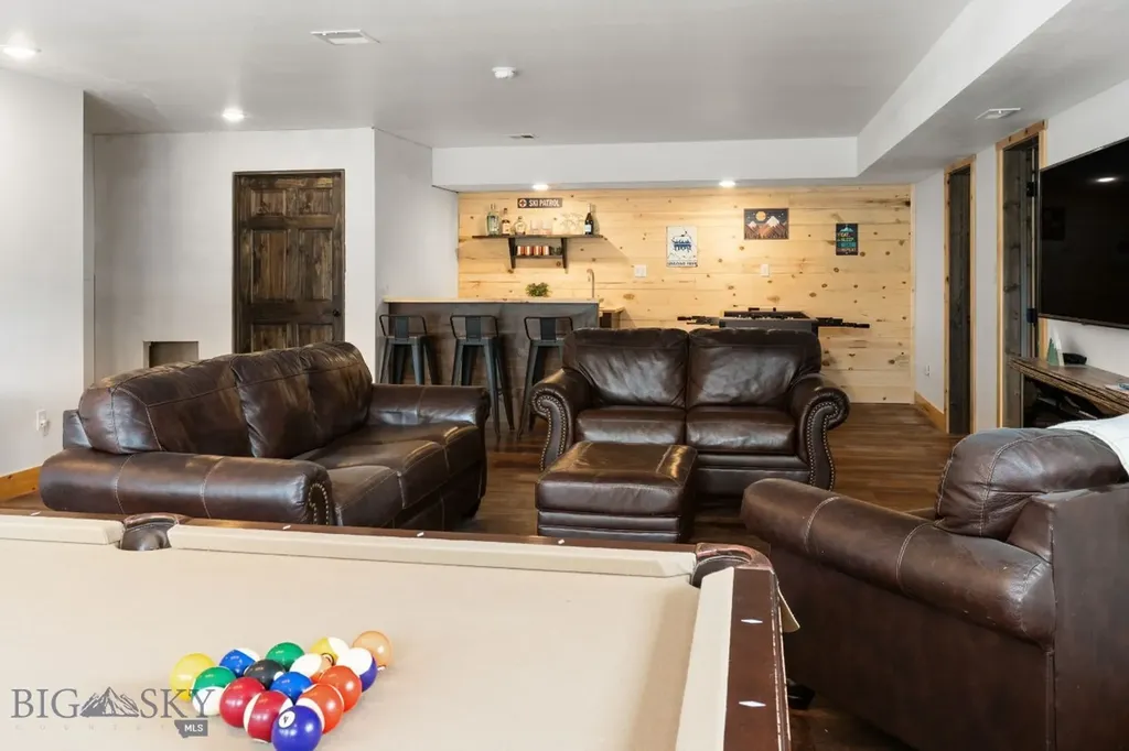 221 Sawtooth Road Polaris MT 59746