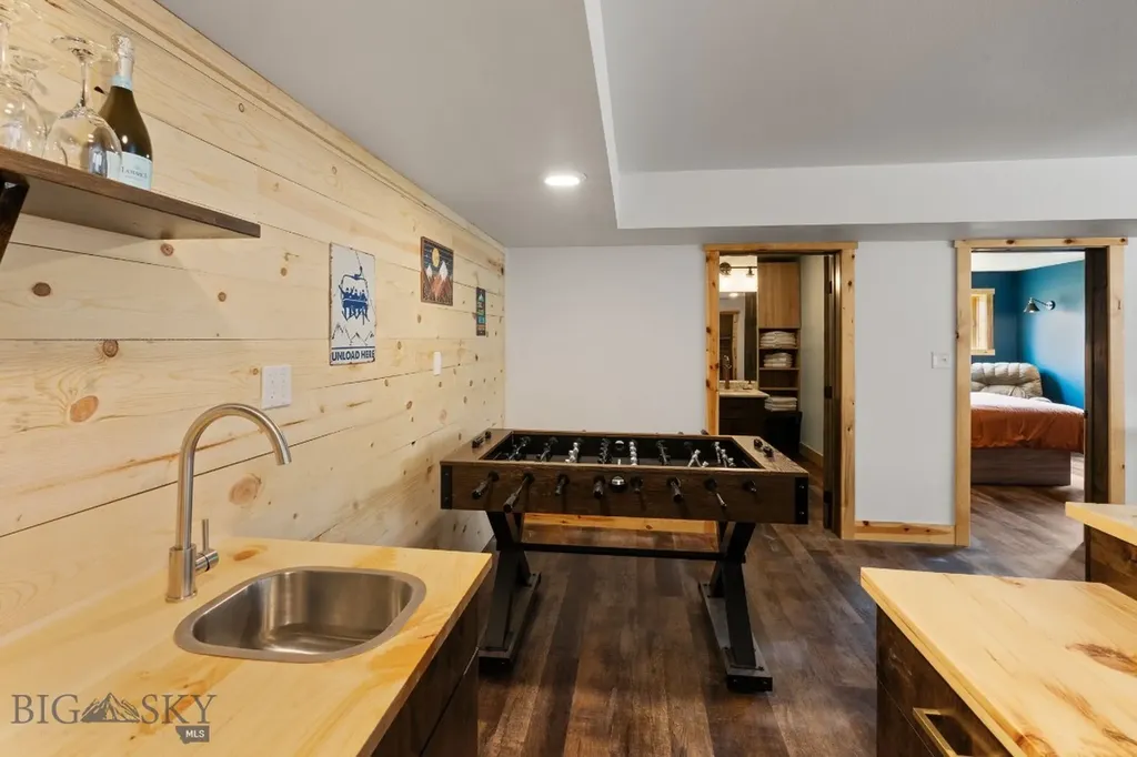 221 Sawtooth Road Polaris MT 59746