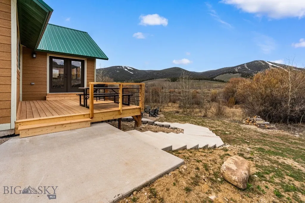 221 Sawtooth Road Polaris MT 59746