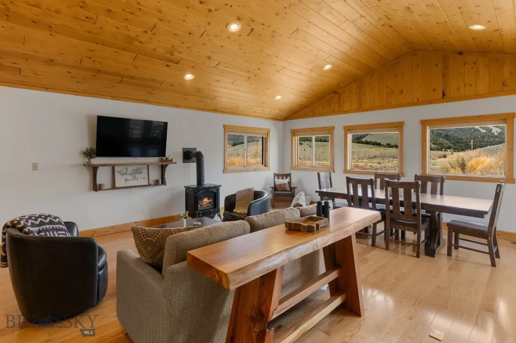 221 Sawtooth Road Polaris MT 59746