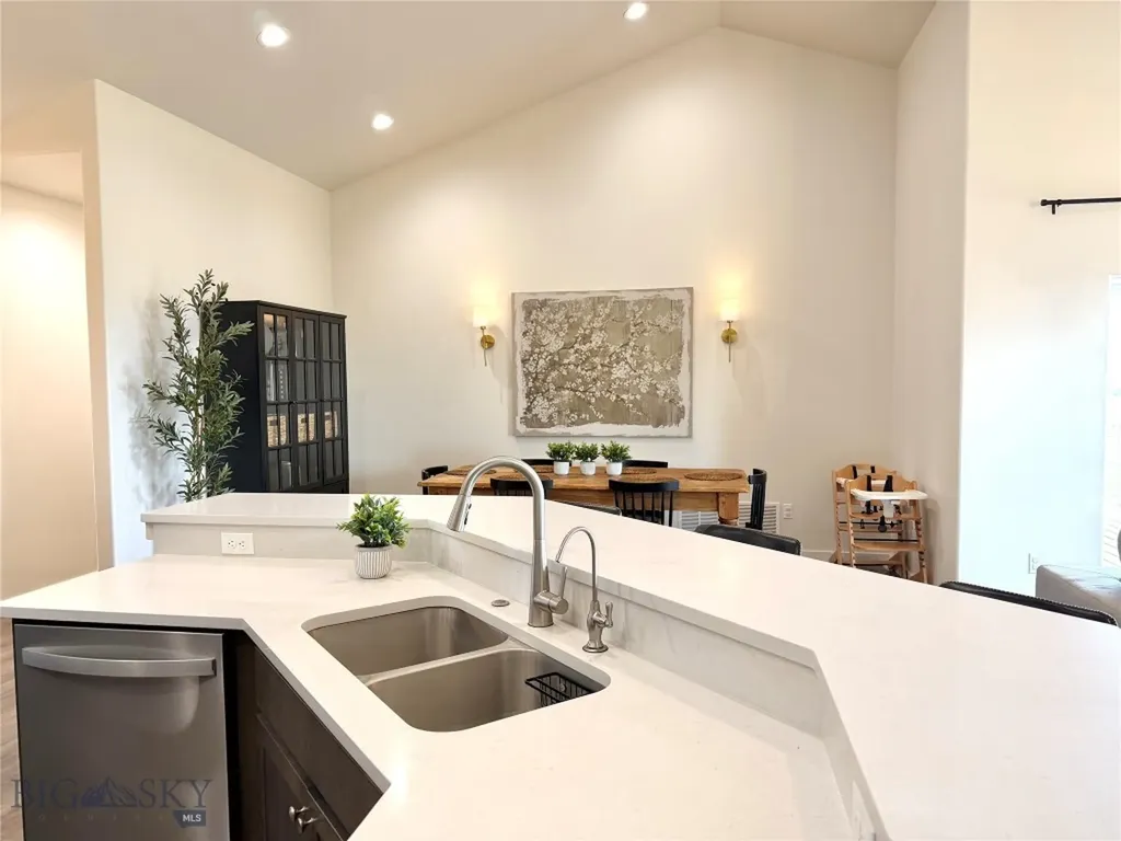 37 Santa Fe Three Forks MT 59752