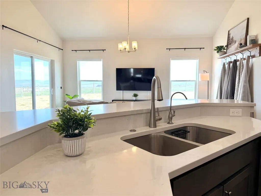 37 Santa Fe Three Forks MT 59752
