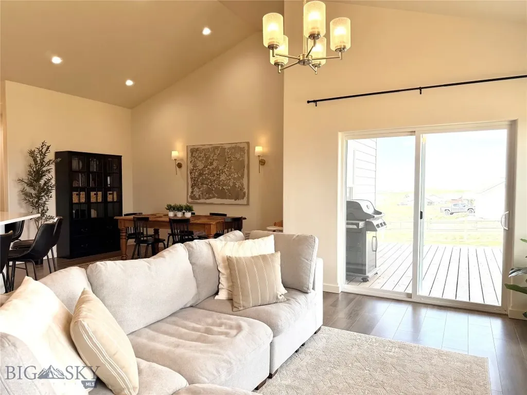 37 Santa Fe Three Forks MT 59752