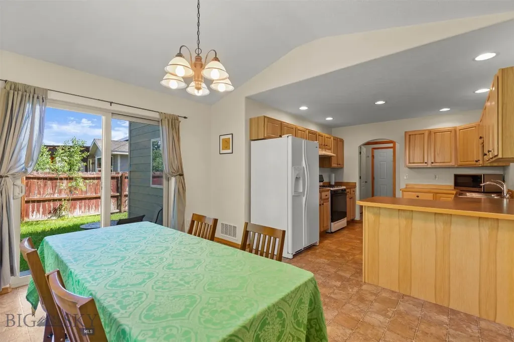 87 Clinton Lane Belgrade MT 59714