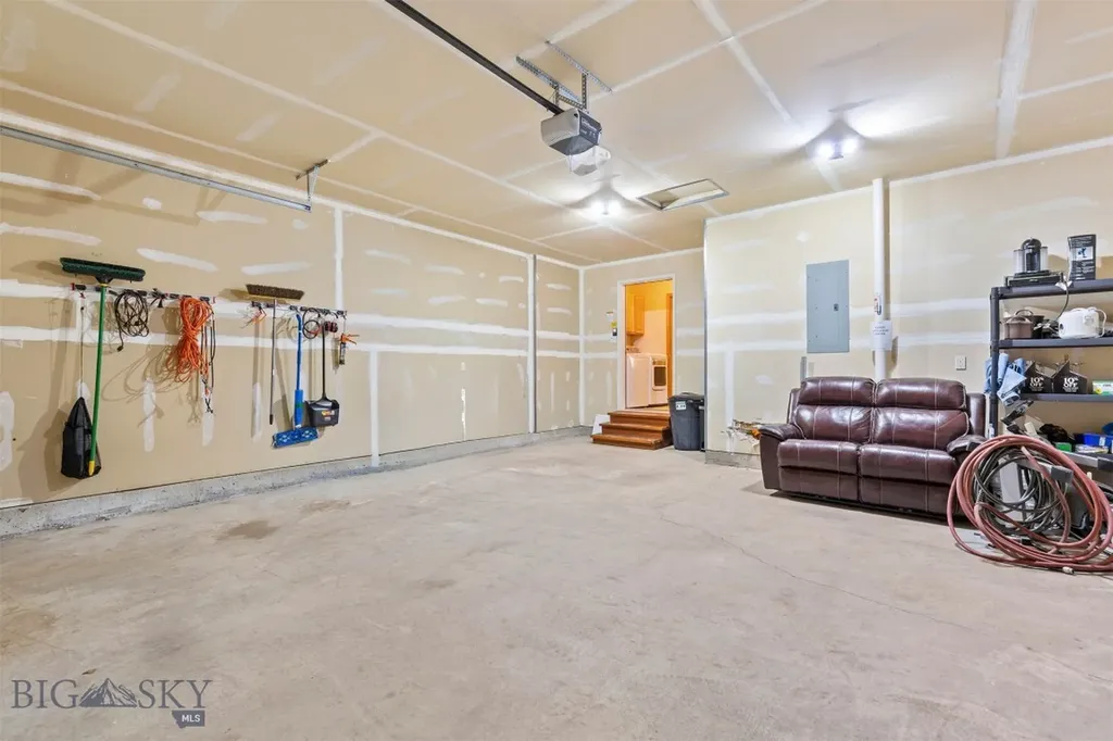 87 Clinton Lane Belgrade MT 59714