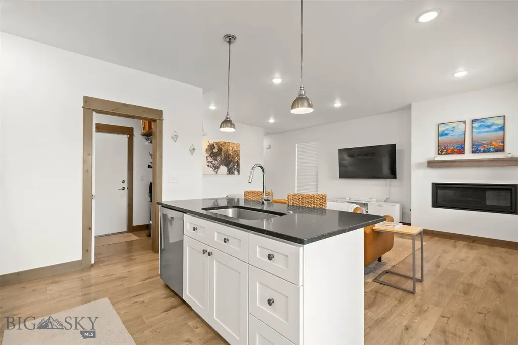 1012 Cassandra Lane Bozeman MT 59718