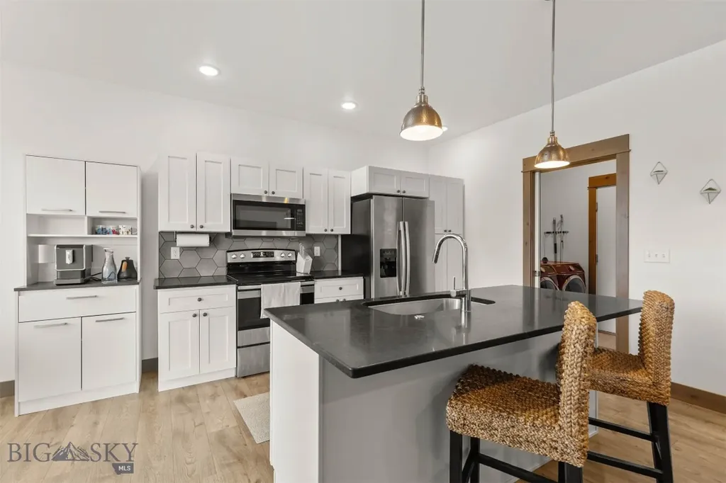 1012 Cassandra Lane Bozeman MT 59718