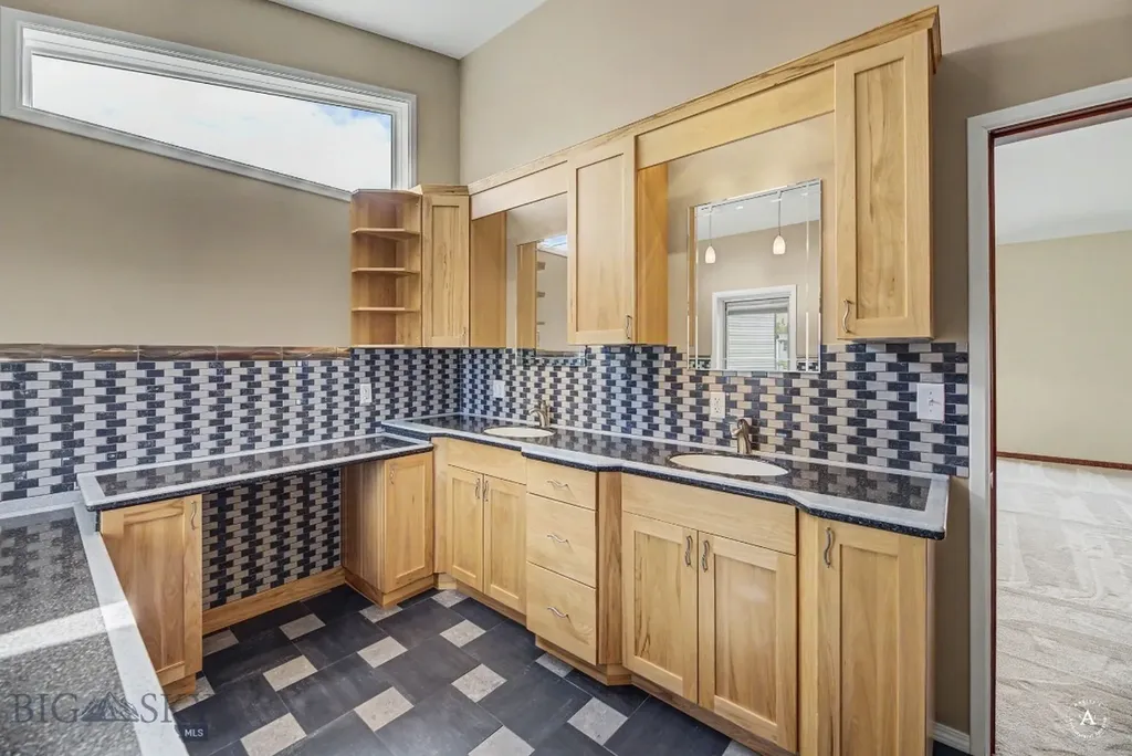 6131 Johnson East Helena MT 59635