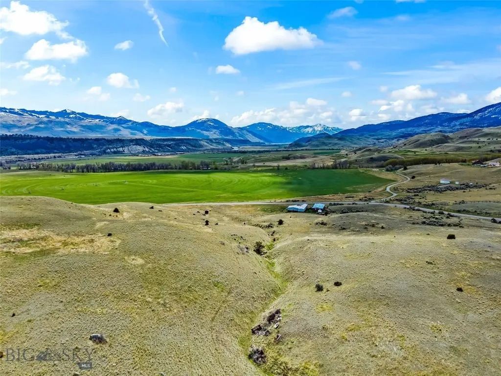 158 Dry Creek Road S Emigrant MT 59027